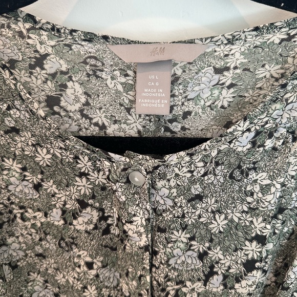 HM Knee Length Floral Dress - Picture 4 of 5